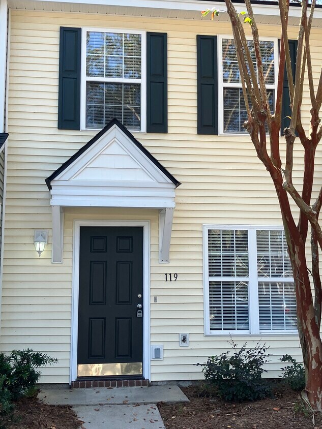 Entrada principal - 119 South St