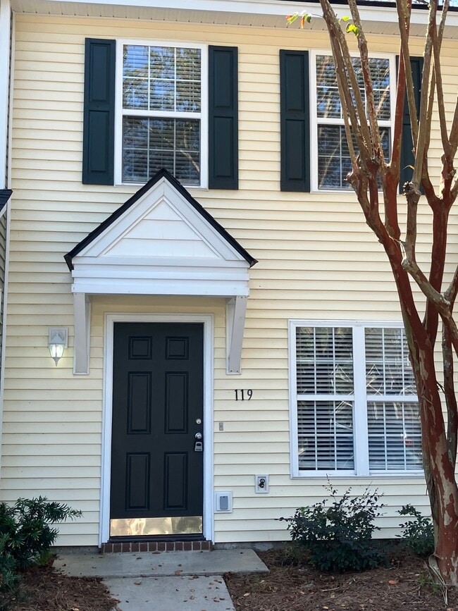 Building Photo - 119 South St