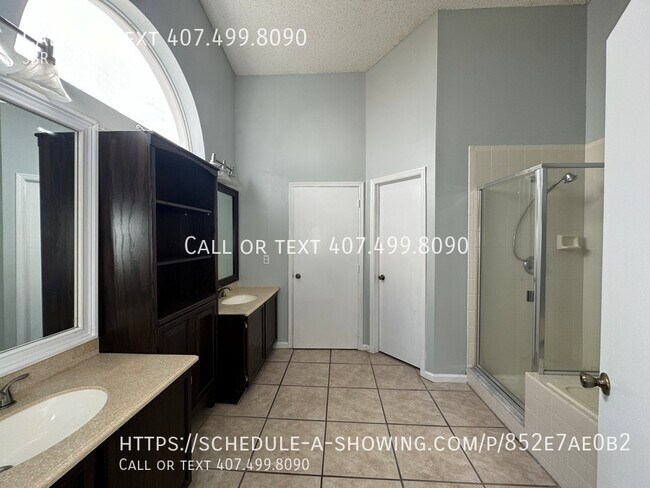 Building Photo - 133 N. Weathersfield | $2,095 | 3 Bed, 2 Bath
