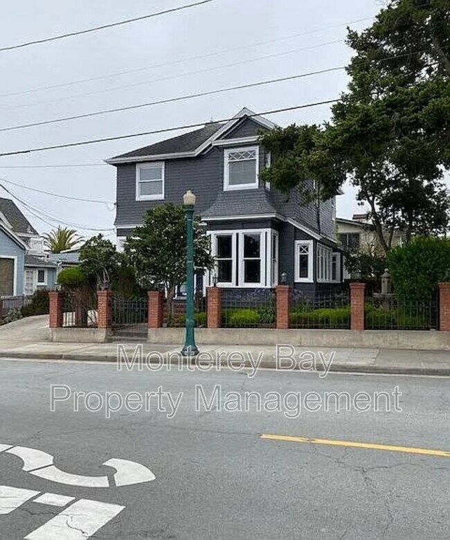 Foto del edificio - 405 Forest Ave