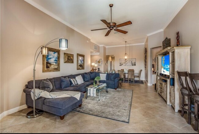 Espacio para ver el partido con 10 de tus mejores amigos y familiares. - 16570 Goldenrod Ln