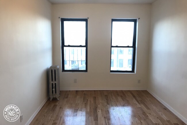 Building Photo - 349 Saint Johns Pl