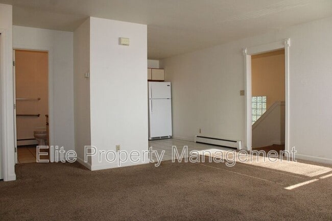 Building Photo - 208 W Palmer Lake Dr