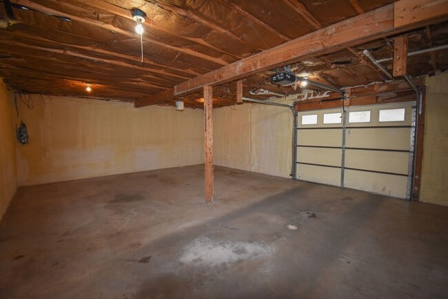 Building Photo - 310 S Lincoln Ave