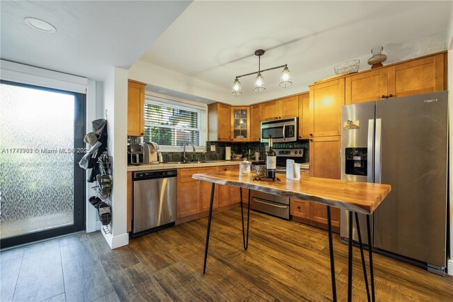 Foto del edificio - 2247 NE 122nd St