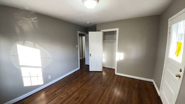 Foto del edificio - 7111 Carnation Ave