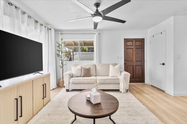 Foto del edificio - 94-724 Paaono St