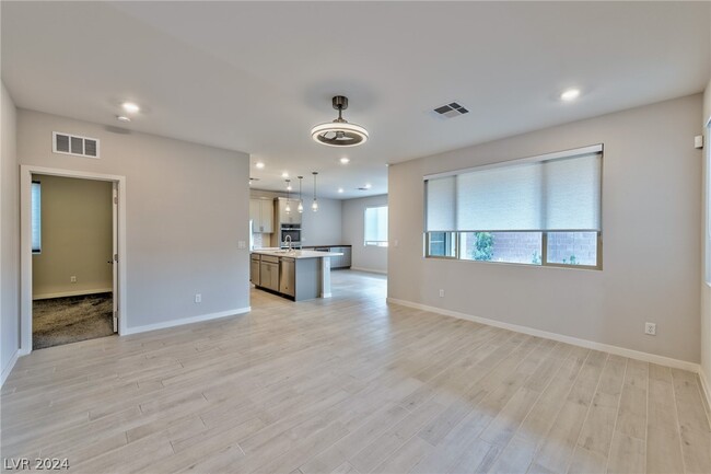 Foto del edificio - 7046 Onyx Mound St