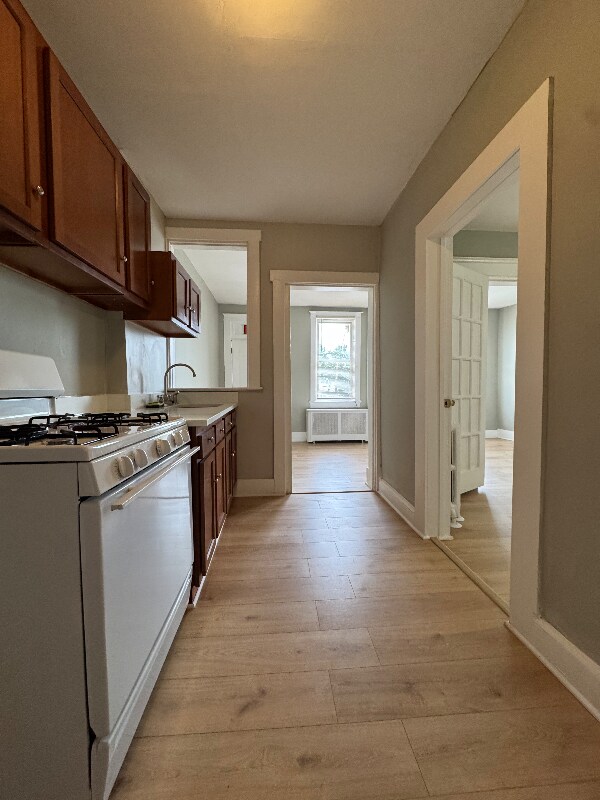 Foto del edificio - 220 Upshur St NW