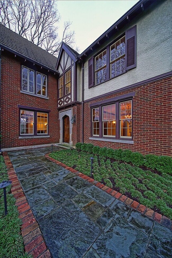 Building Photo - Stunning English Tudor 4BE/3.5BA in PRIME ...