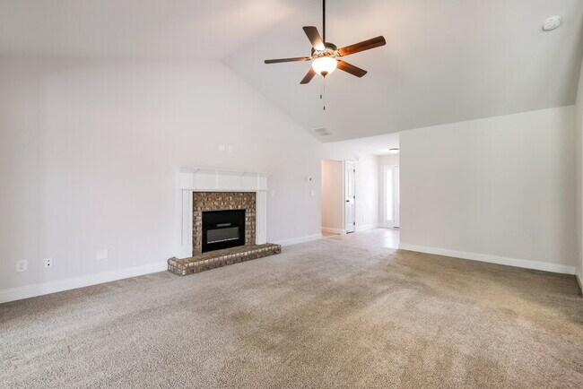 Foto del edificio - 74 Heartland Cir