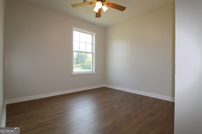 Foto del edificio - 157 Long Station Rd