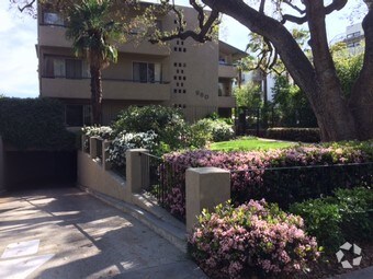 Primary Photo - 960 San Pasqual St