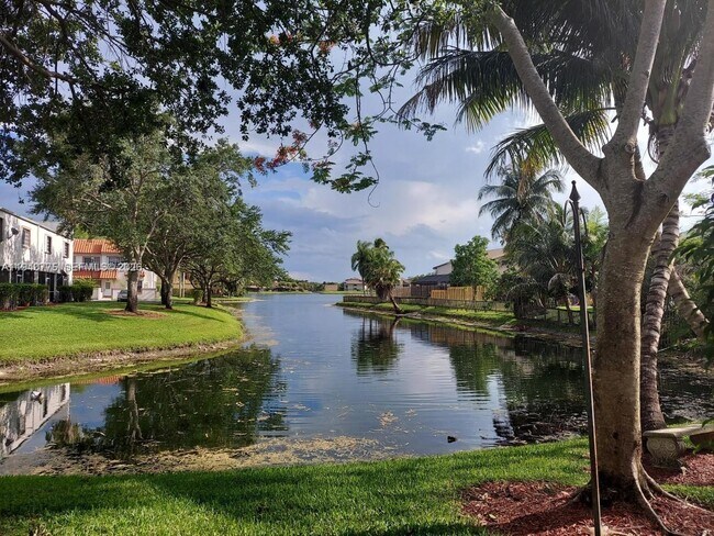 Foto del edificio - 9537 NW 42nd St