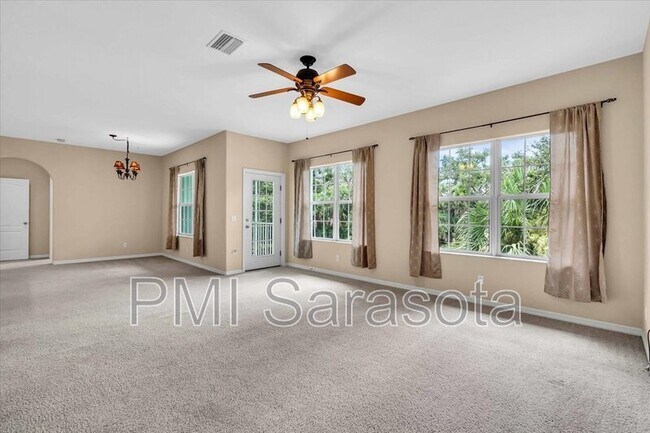 Building Photo - 16455 Gloria Ln