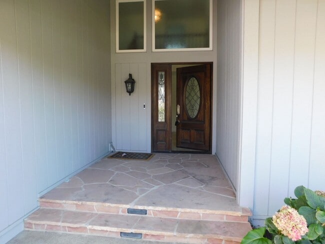 Building Photo - 8312 Kingsdale Dr
