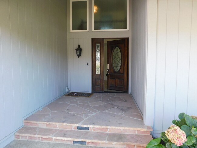 Foto del edificio - 8312 Kingsdale Dr