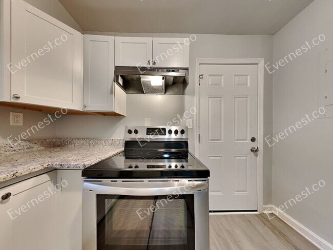 Building Photo - 2869 Catalina Dr