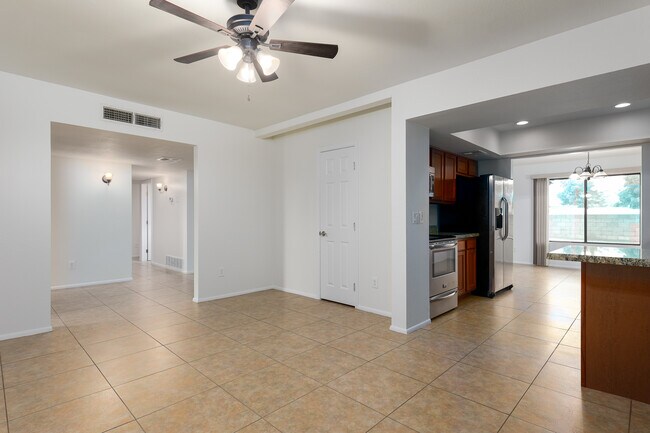 Foto del edificio - 7711 E 39th St