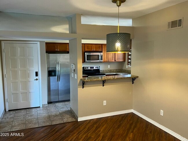 Foto del edificio - 1287 N Alma School Rd