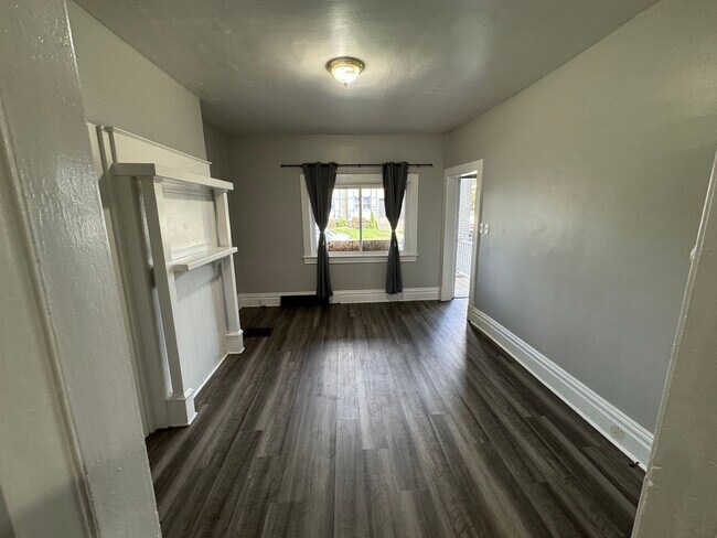 Foto del edificio - 7321 Woodlawn Ave