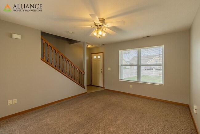 Foto del edificio - Large Duplex!