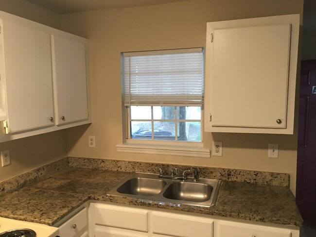 Building Photo - 5117 Willis Dr