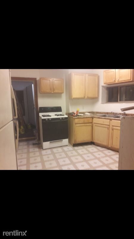 Building Photo - 3 br, 1 bath House - 4900 Parkview