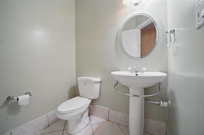Building Photo - 4322 Carambola Cir N