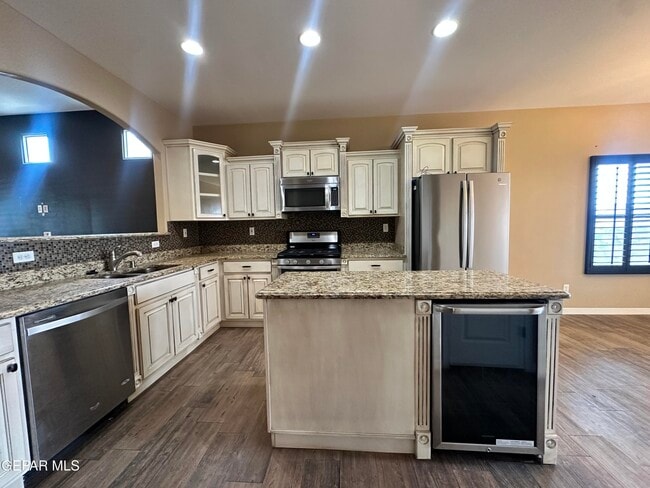 Building Photo - 12156 Chapel Hill Rd