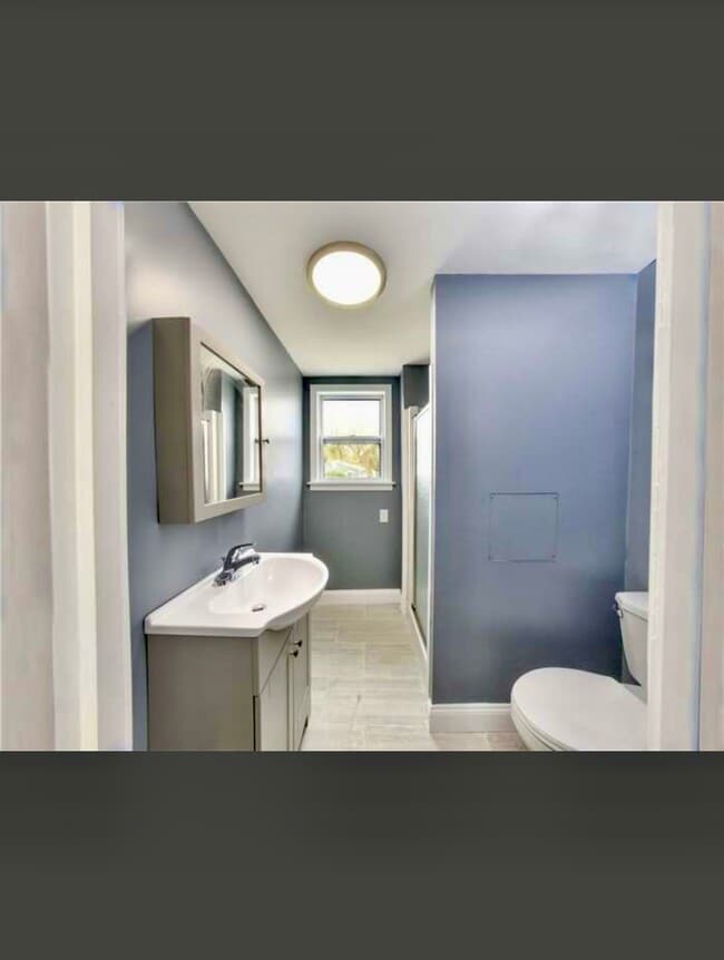 Foto del edificio - 415 Weeden St