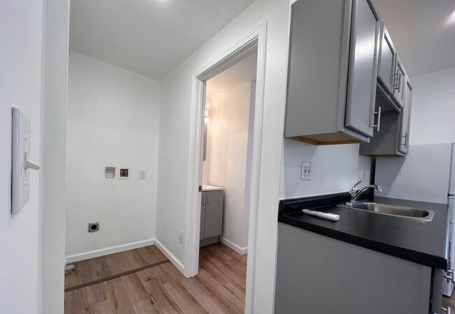 Foto del edificio - 947 Woodmere Ave