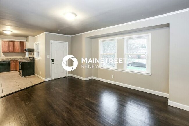 Foto del edificio - 4 Bedroom Pet-Friendly Home in Charlotte, NC with Main Street Renewal