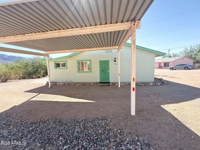 Building Photo - 867 N Arroya Rd