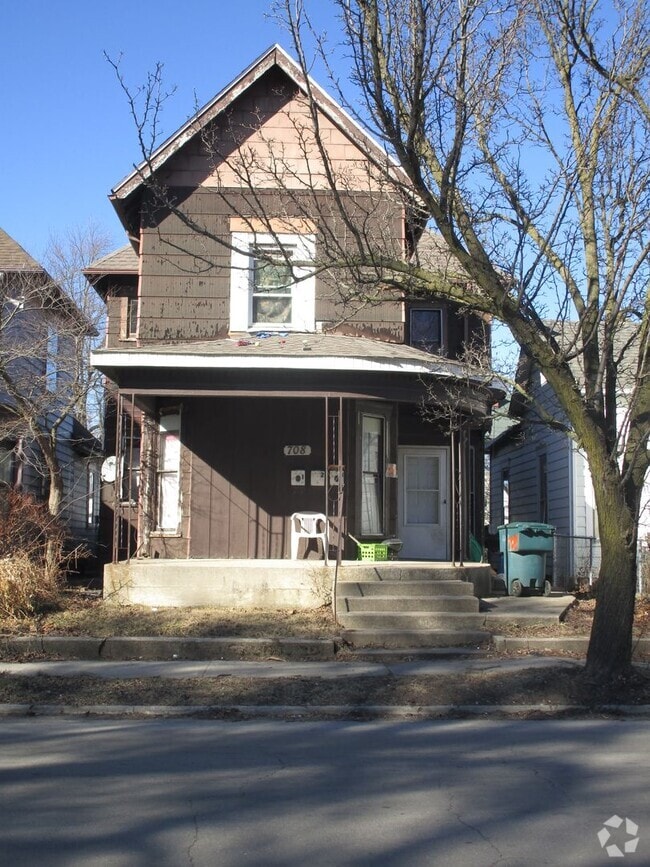Building Photo - 708 W Jackson St