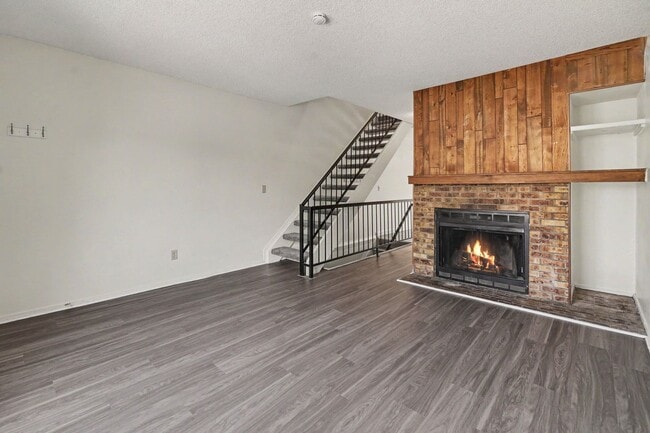 Building Photo - 2 Bedroom, 1.5 Bathroom Townhome with In-Unit Laundry & Private Patio