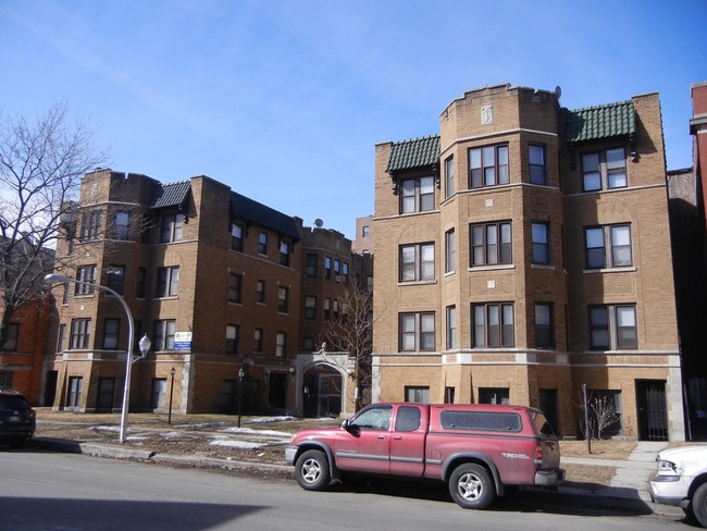 Foto del edificio - 6920 S Oglesby Ave