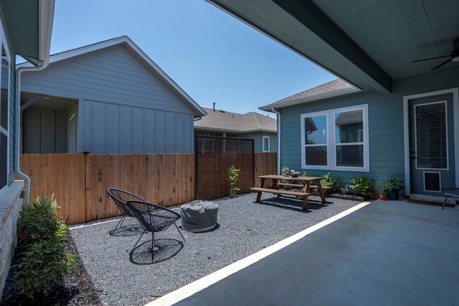 Building Photo - 8416 Apogee Blvd