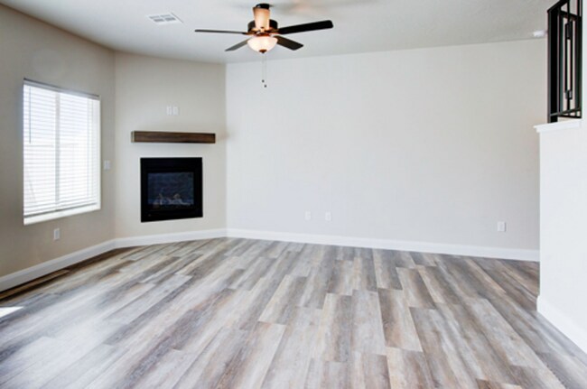Foto del edificio - Brand new 3 bedroom, 2.5 bath townhome in Cedar City