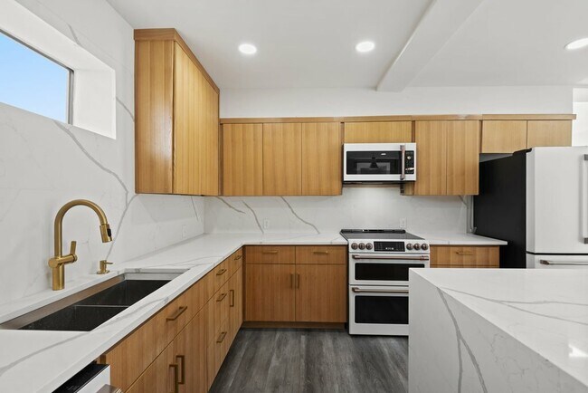 Foto del edificio - 8610 Grandview Dr