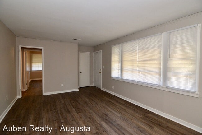 Building Photo - 3 br, 1 bath House - 2469 Reese Avenue