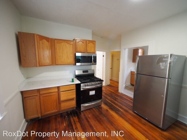 Building Photo - 25-27 Oakwood St