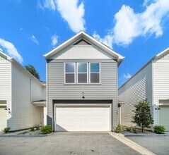 Building Photo - 11 Wellford St