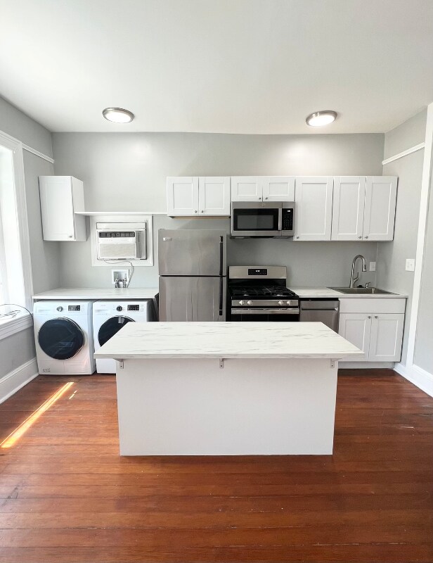 Building Photo - 715 Stockley Gardens