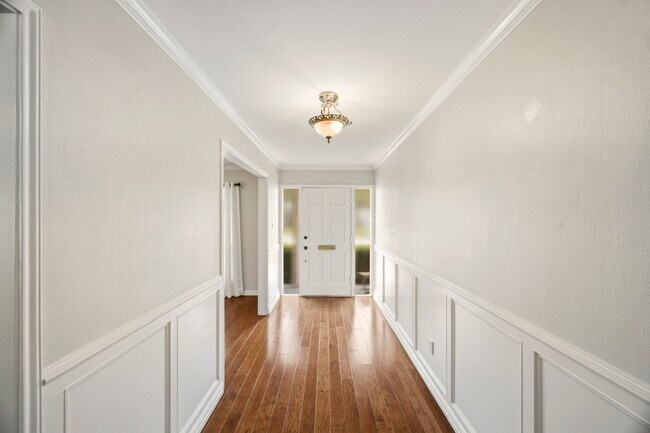 Foto del edificio - 6131 Yarwell Dr