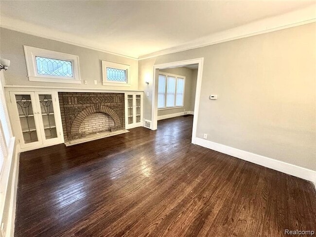 Building Photo - 14570 Lappin St