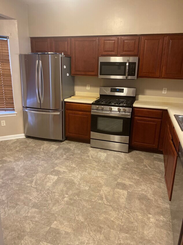 4132 Long Point Blvd, Portsmouth, VA 23703 Townhome Rentals in