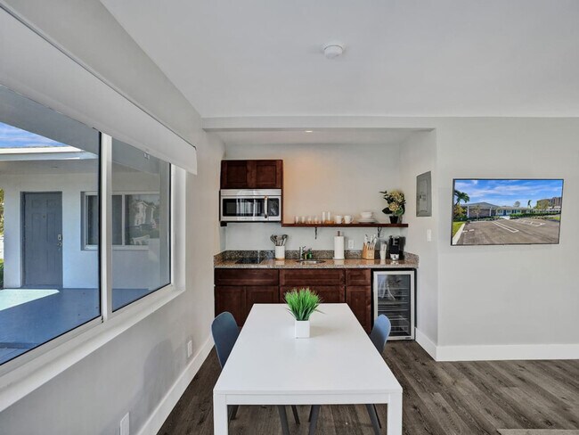 Foto del edificio - 3208 NE 9th St