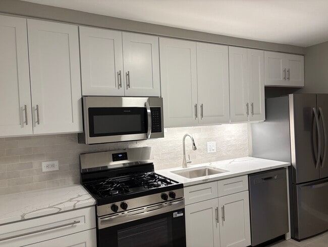 Foto del edificio - 9608 N Greenwood Ave