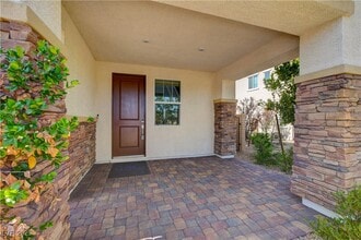 Building Photo - 1075 N Water St